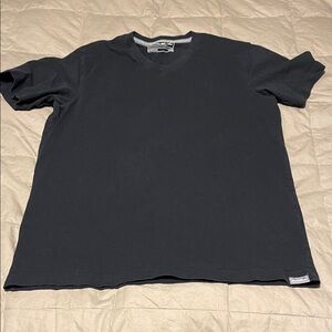 Eddie Bauer Men's Black V-Neck T-Shirt